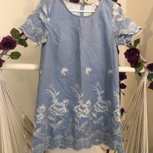 Jean dress with embroidered roses